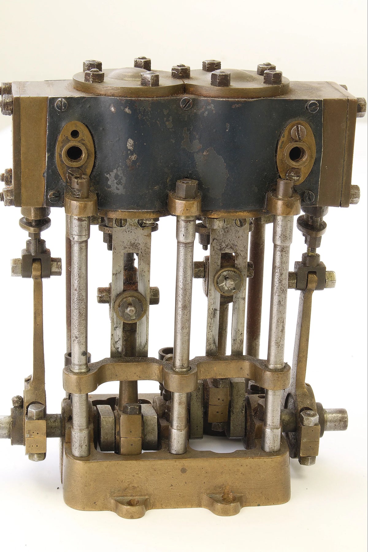 Twin launch engine