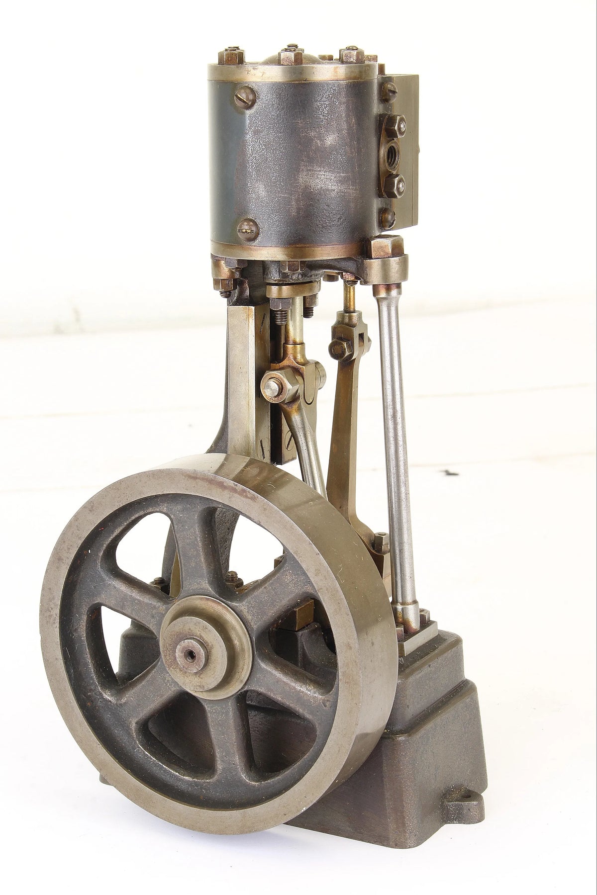 Vintage Stuart Turner vertical engine