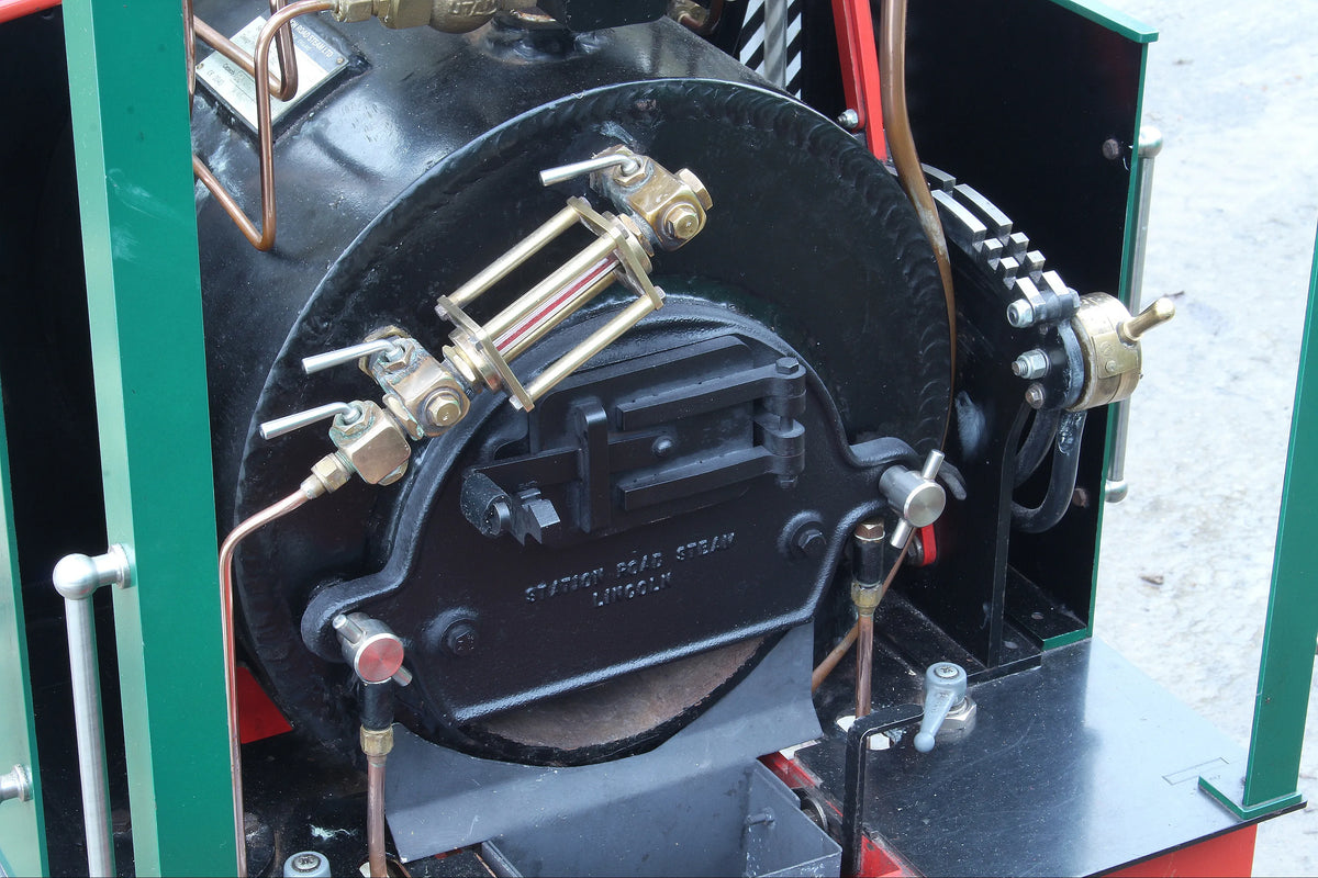 7 1/4 inch gauge Feldbahn 0-6-0 with tender