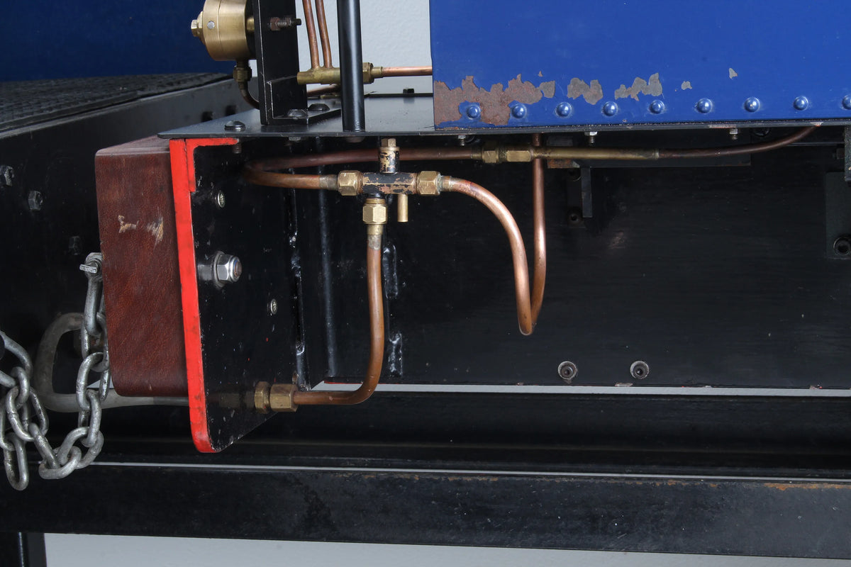 7 1/4 inch gauge Bagnall 0-4-0ST with tender