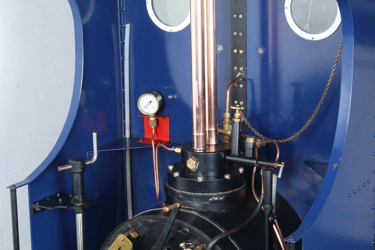 7 1/4 inch gauge Bagnall 0-4-0ST with tender