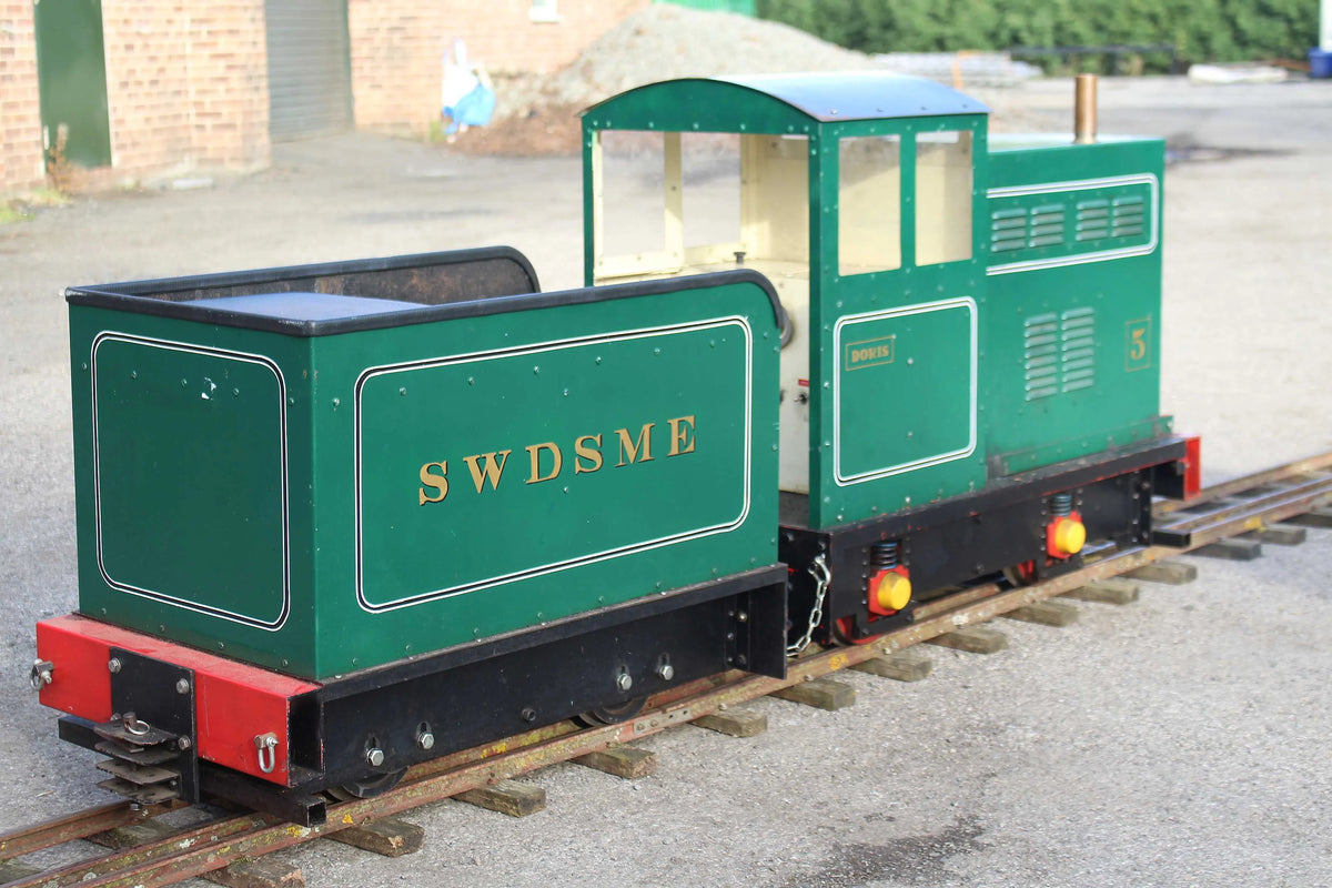 7 1/4 inch narrow gauge diesel-hydraulic 0-4-0 shunter