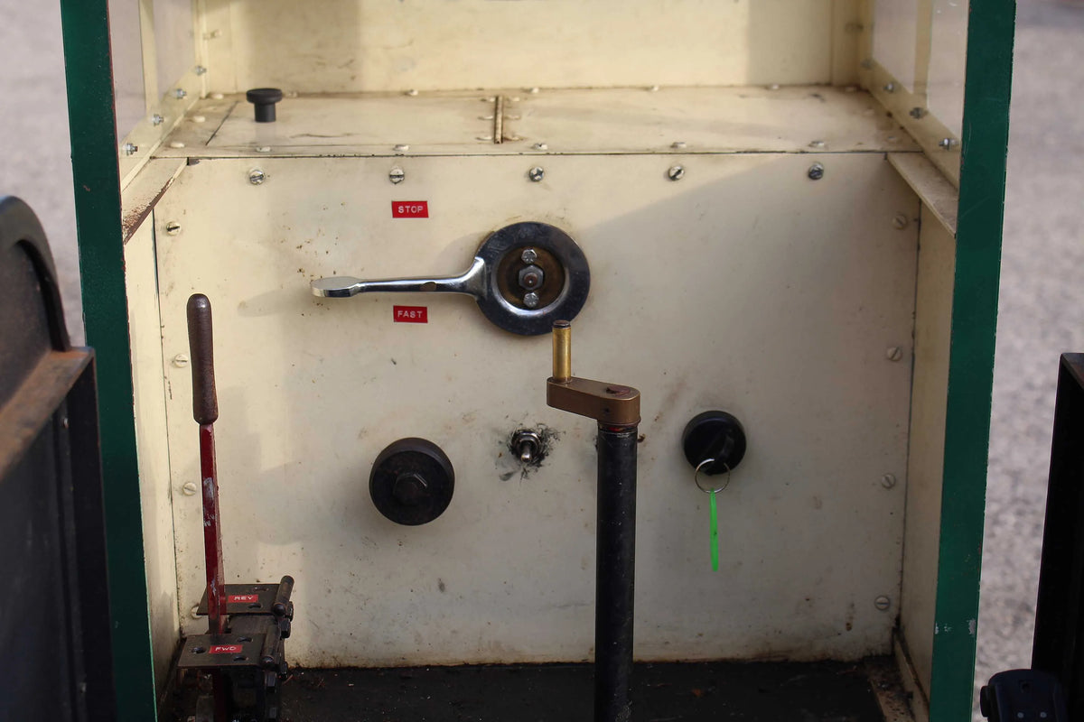 7 1/4 inch narrow gauge diesel-hydraulic 0-4-0 shunter