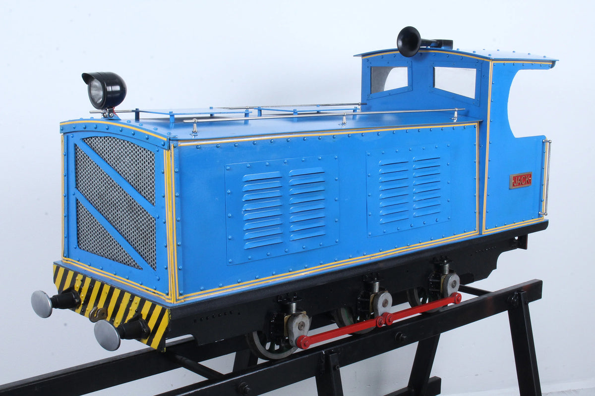 7 1/4 inch gauge battery-electric 0-6-0 shunter
