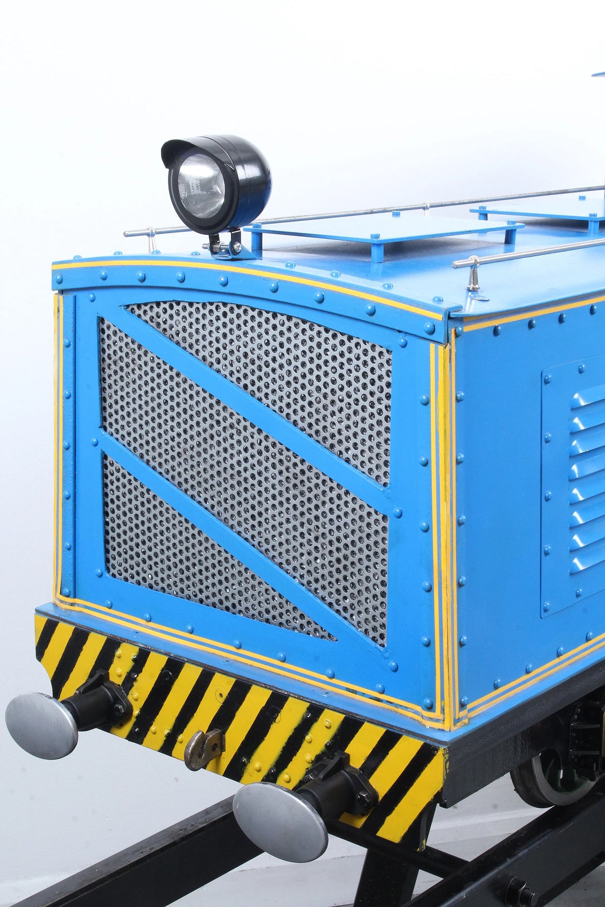 7 1/4 inch gauge battery-electric 0-6-0 shunter