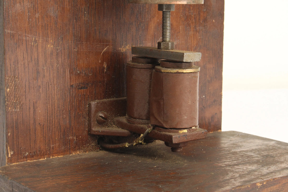 Hipp toggle electric clock for restoration
