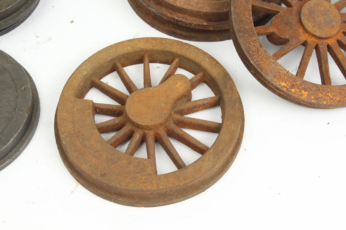 Set of six driving wheel castings