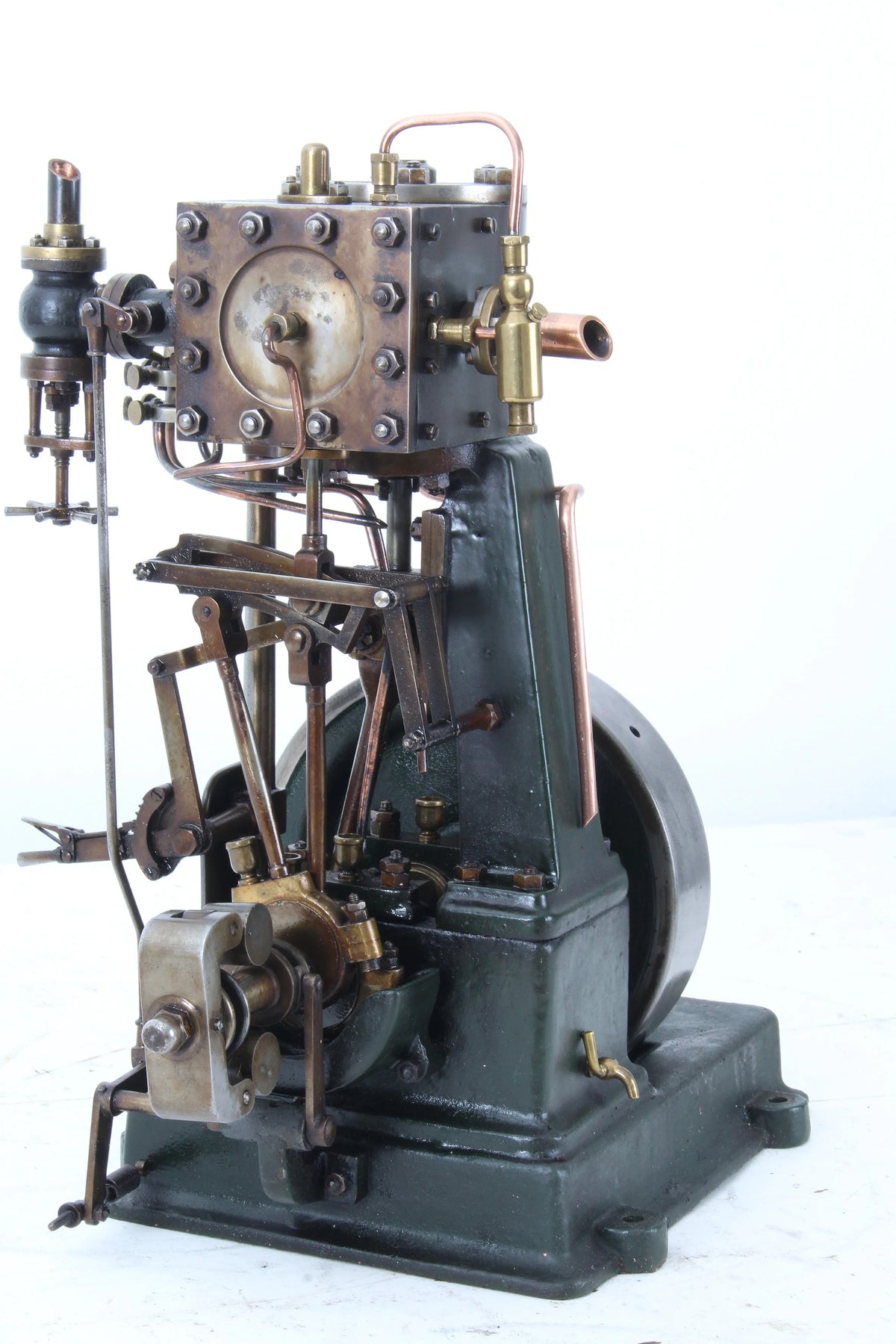 Vintage vertical engine