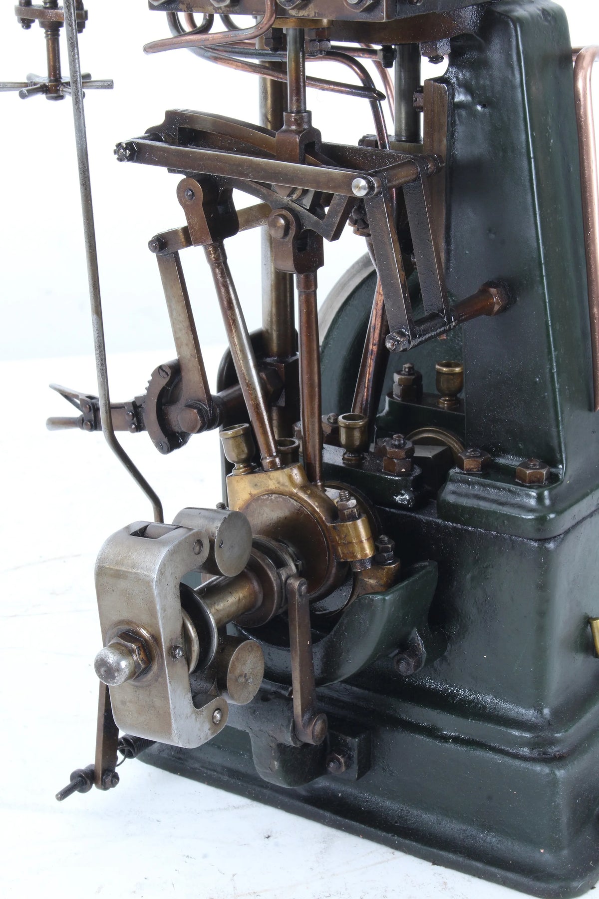 Vintage vertical engine