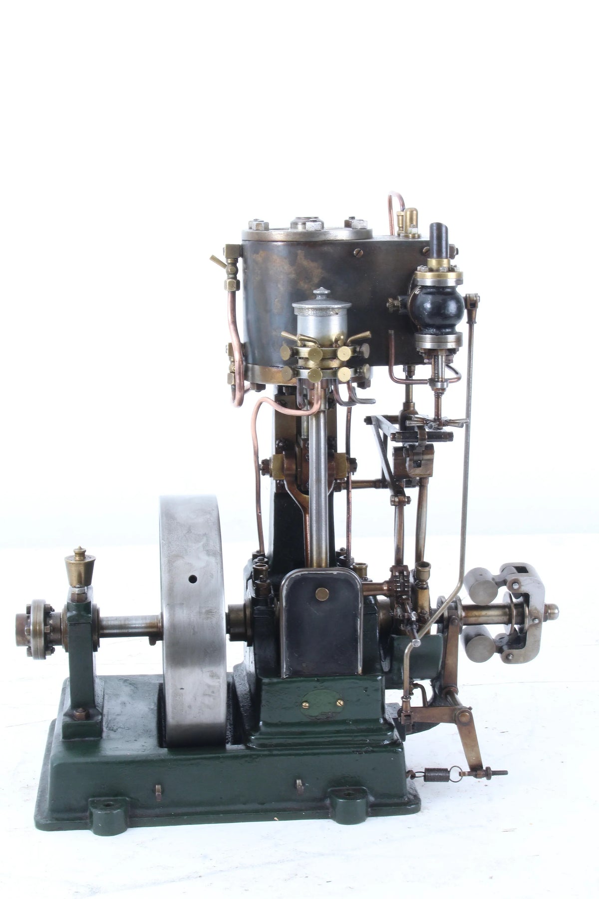 Vintage vertical engine