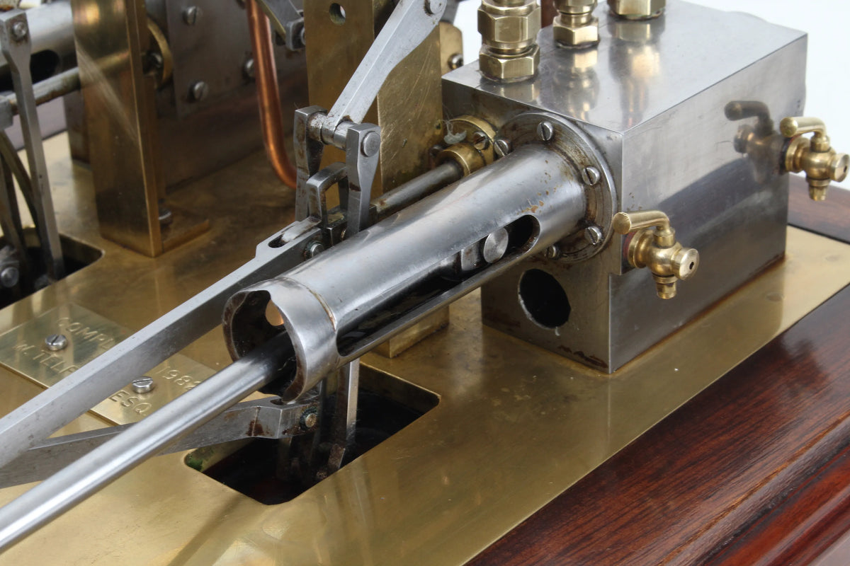 Twin cylinder horizontal mill engine with reversing gear