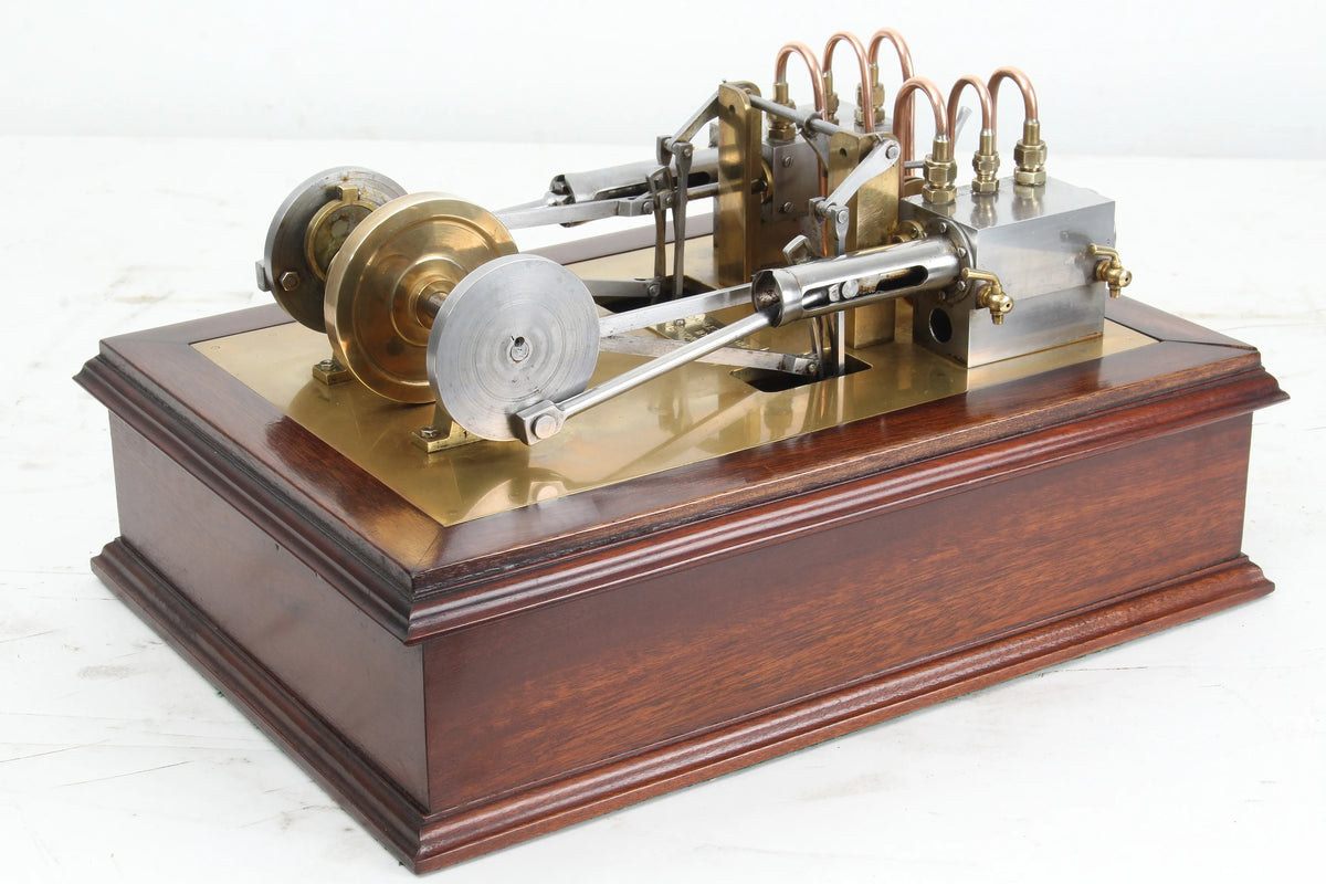 Twin cylinder horizontal mill engine with reversing gear
