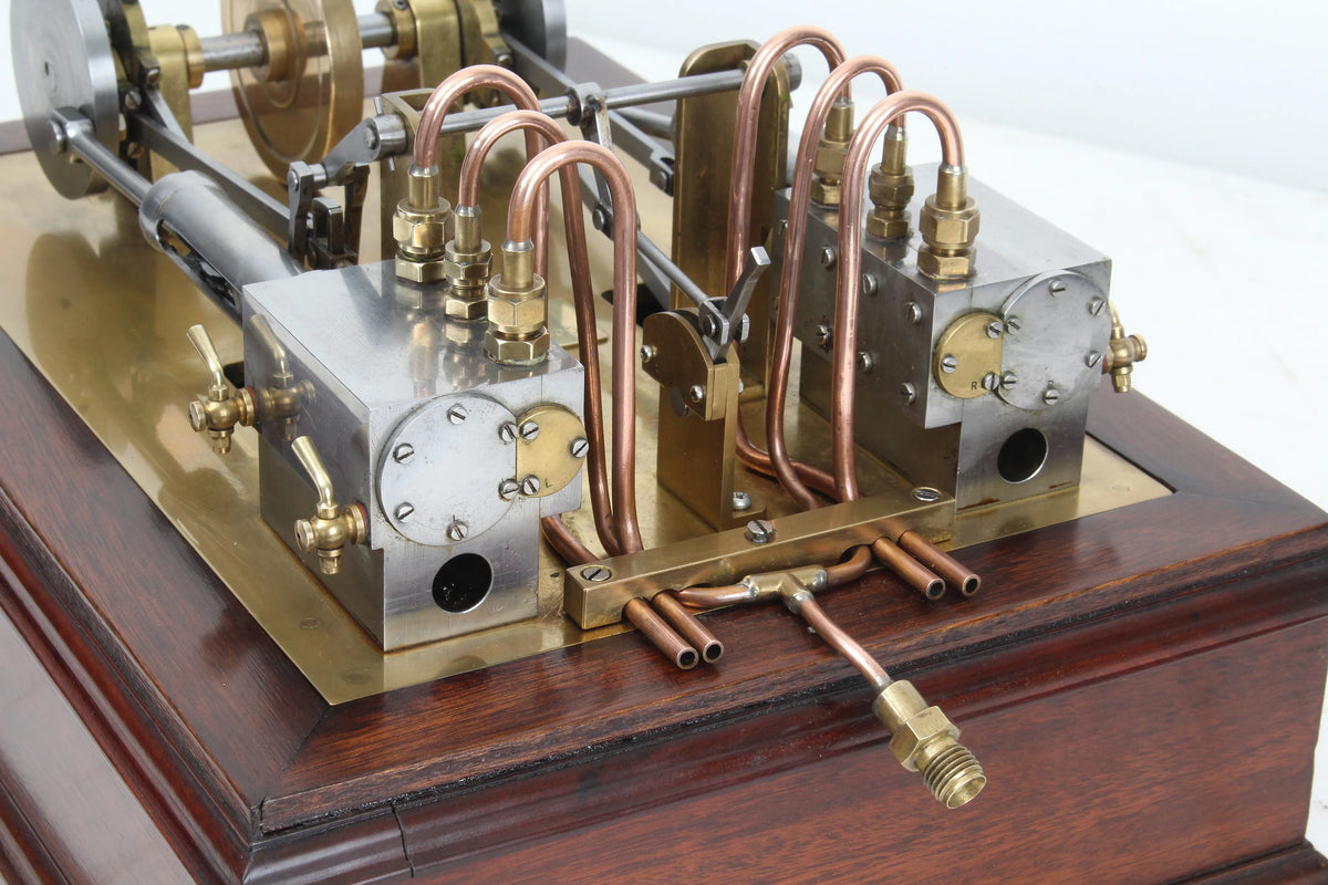 Twin cylinder horizontal mill engine with reversing gear