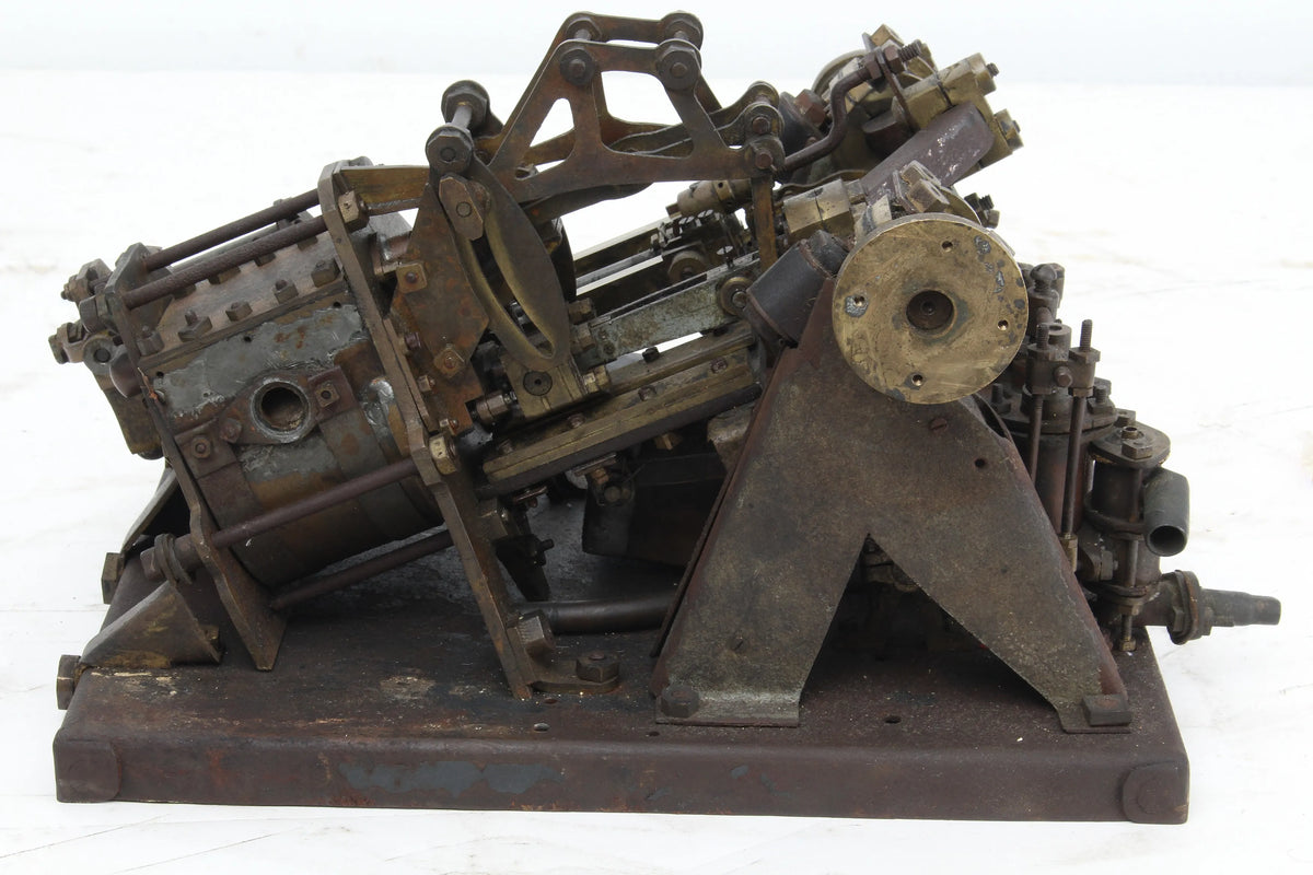 Compound diagonal engine