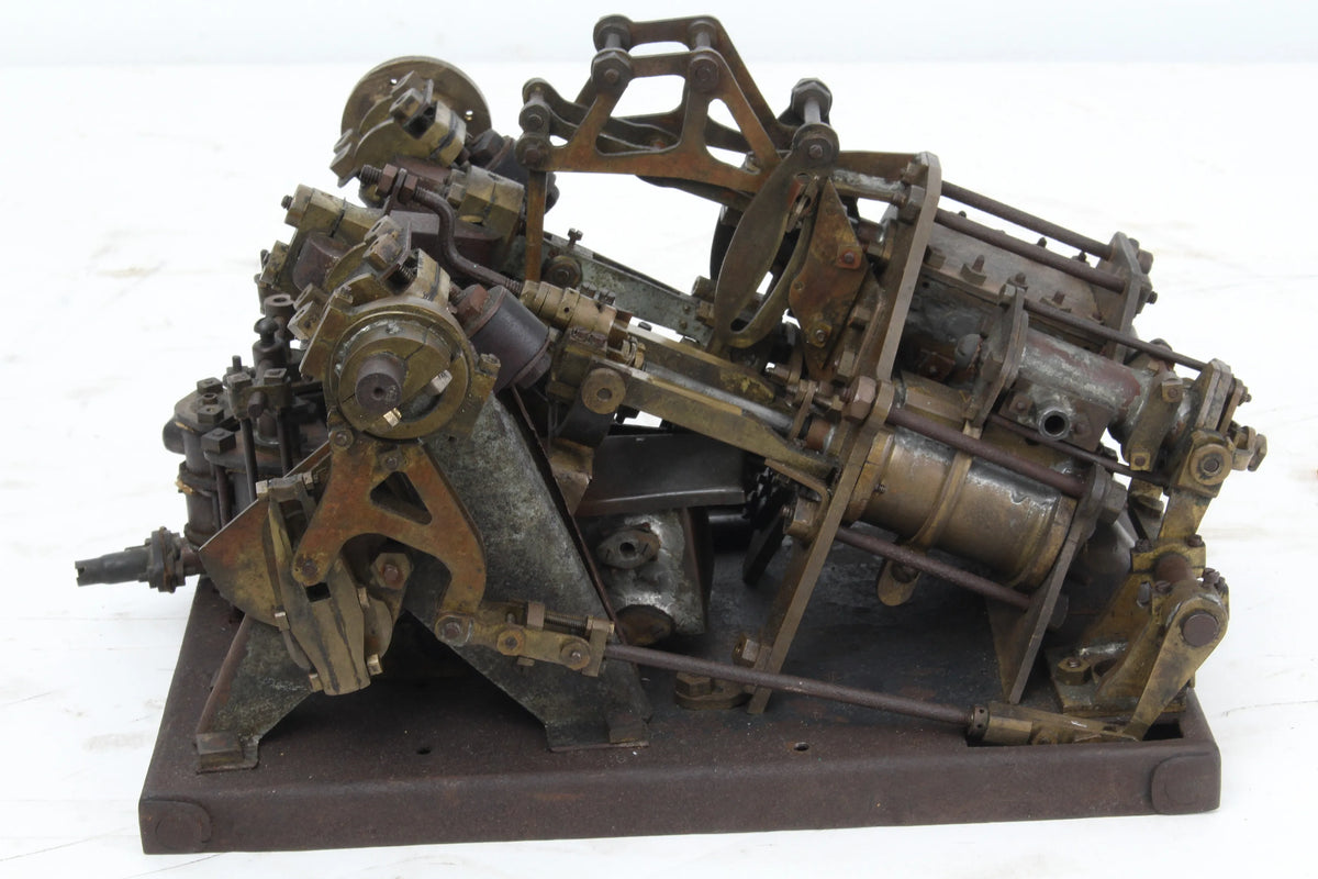Compound diagonal engine