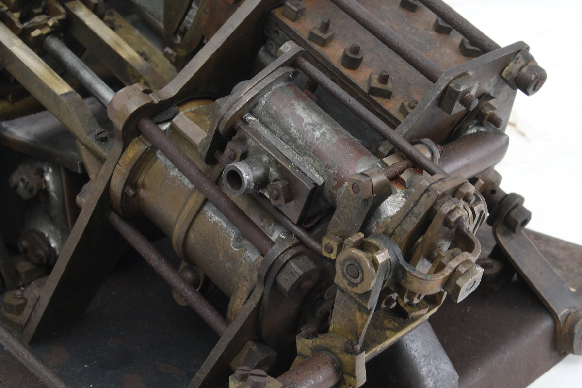 Compound diagonal engine