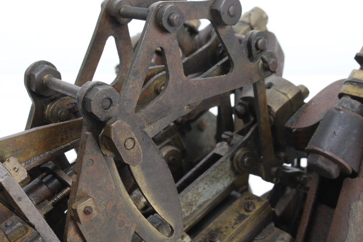 Compound diagonal engine