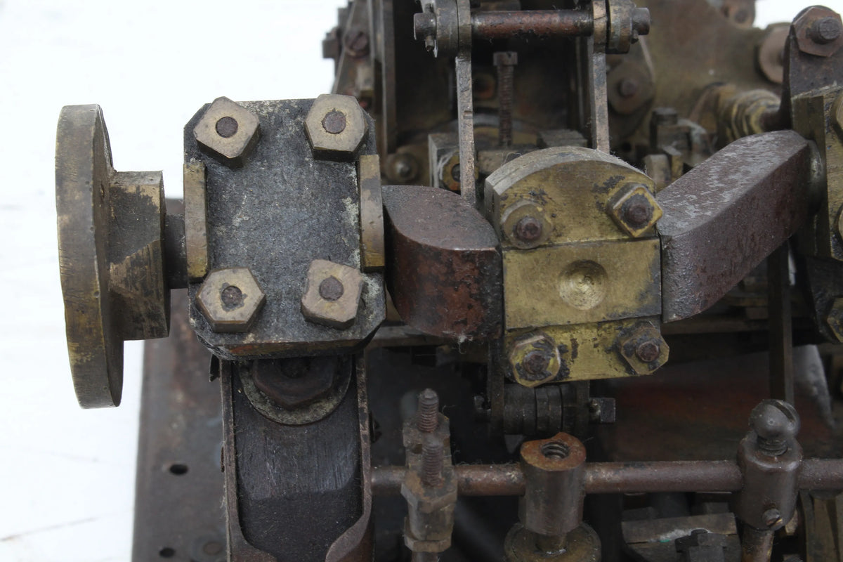 Compound diagonal engine