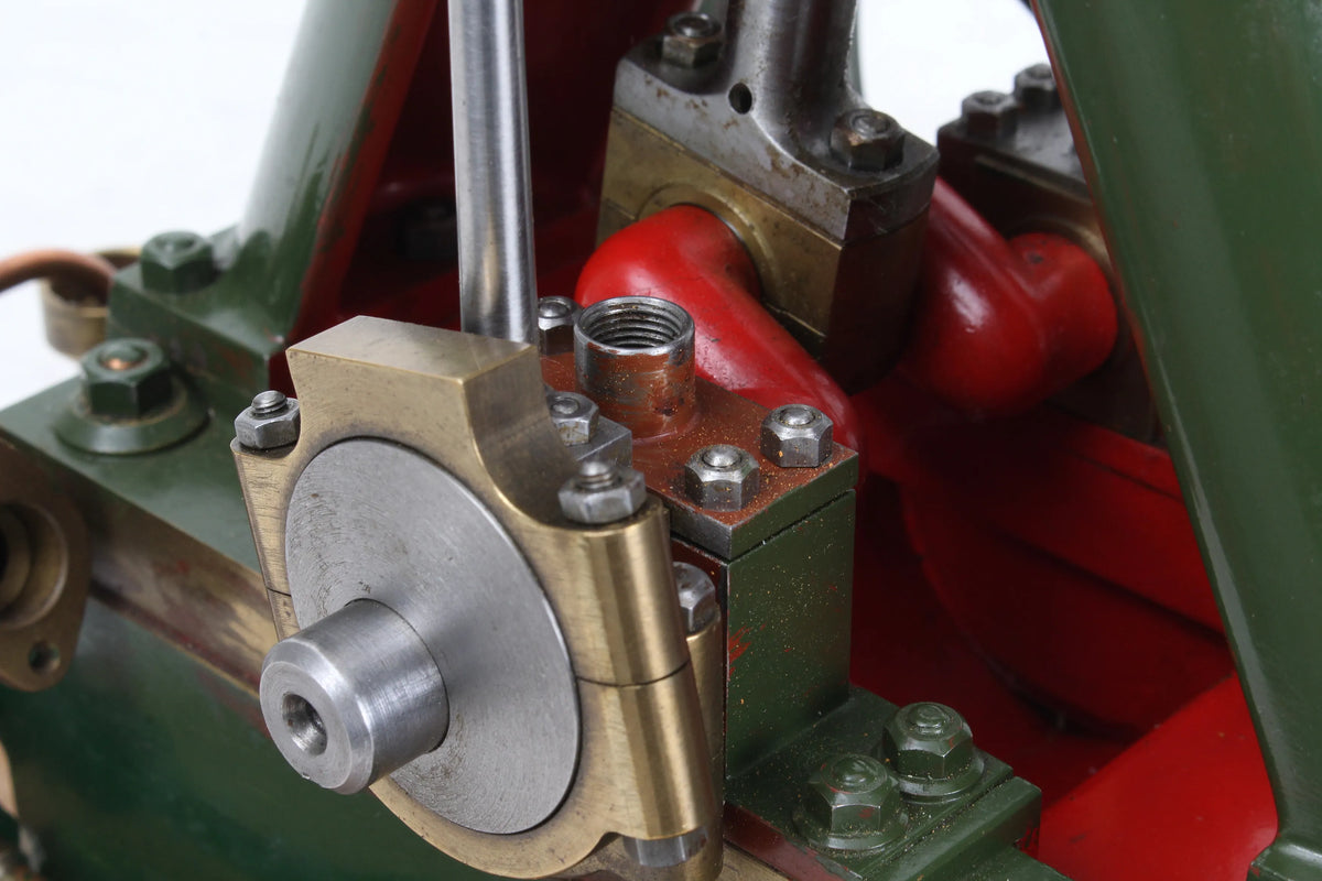 Large single cylinder vertical steam engine