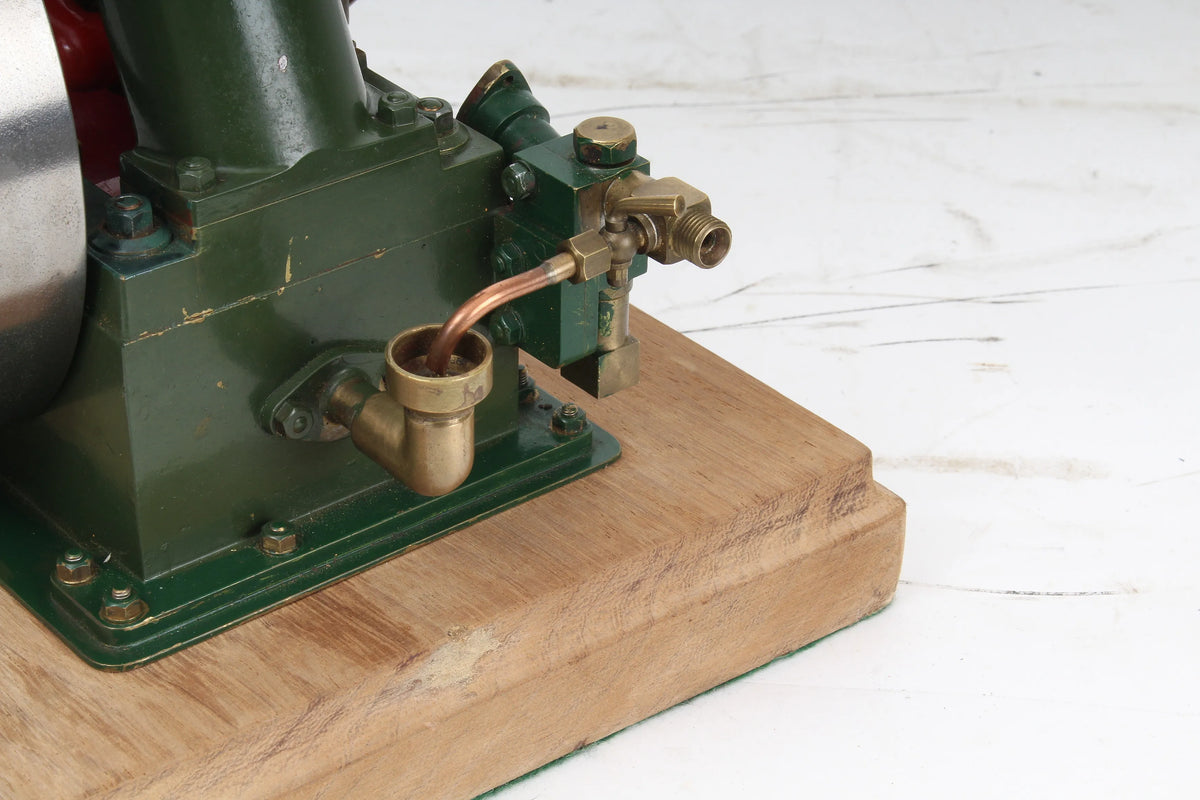 Large single cylinder vertical steam engine