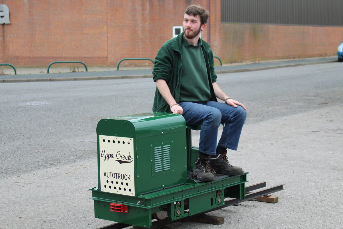 7 1/4 inch gauge battery electric "Listerlike"