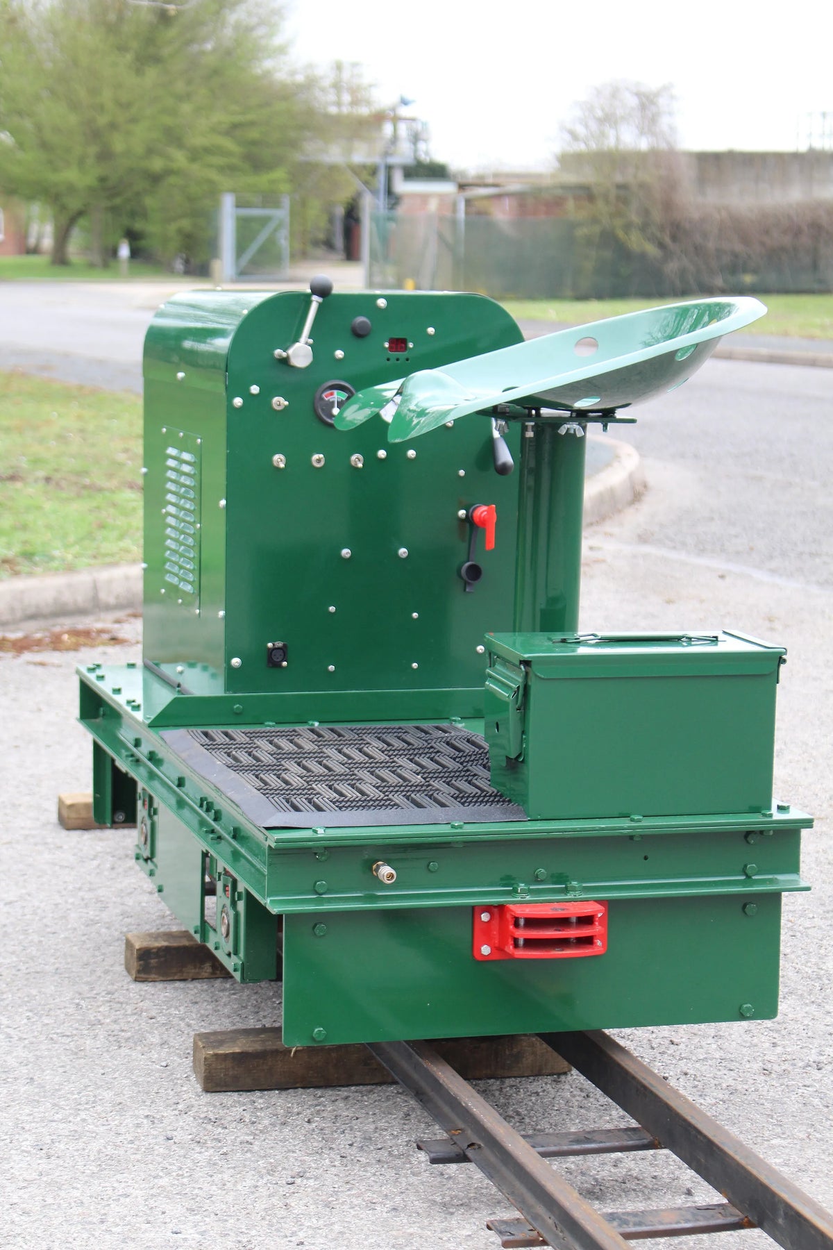 7 1/4 inch gauge battery electric "Listerlike"