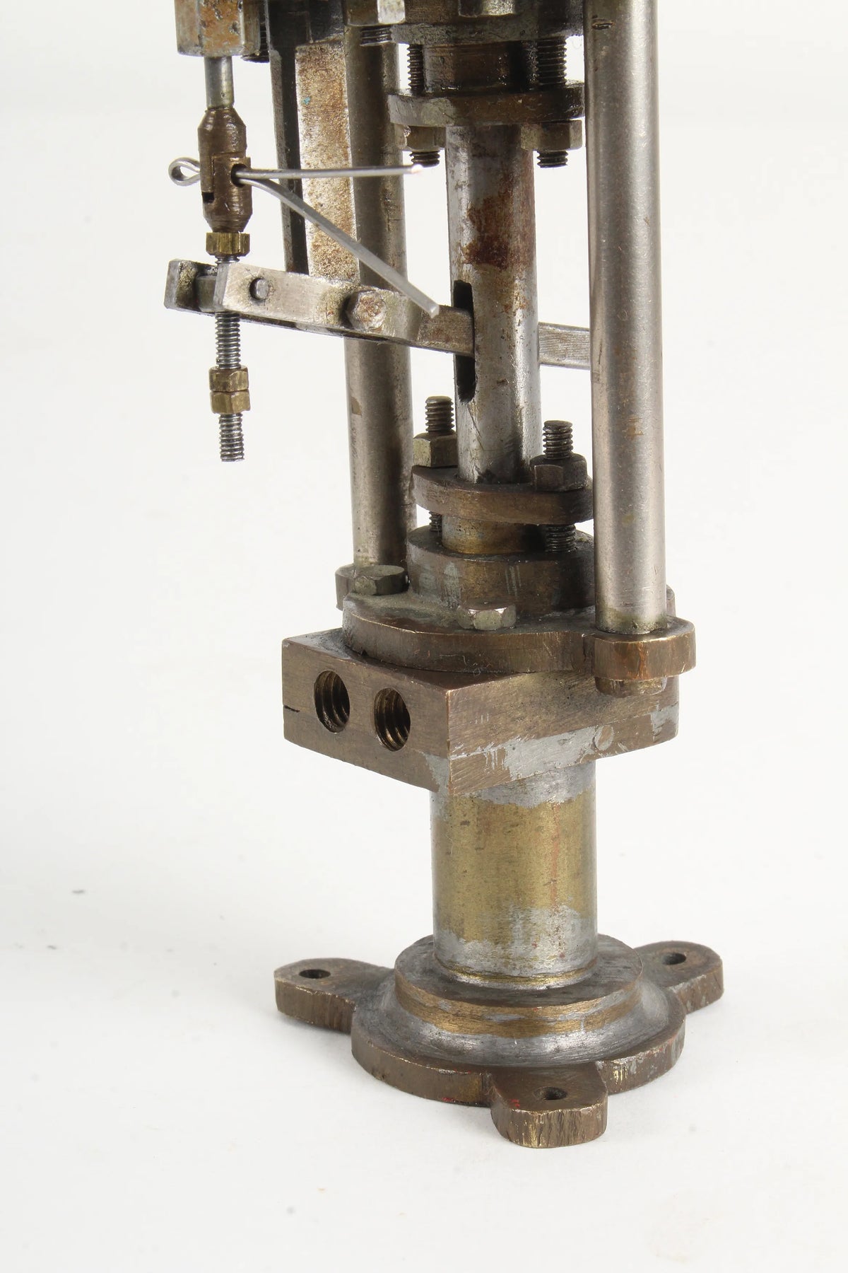 Vertical steam pump