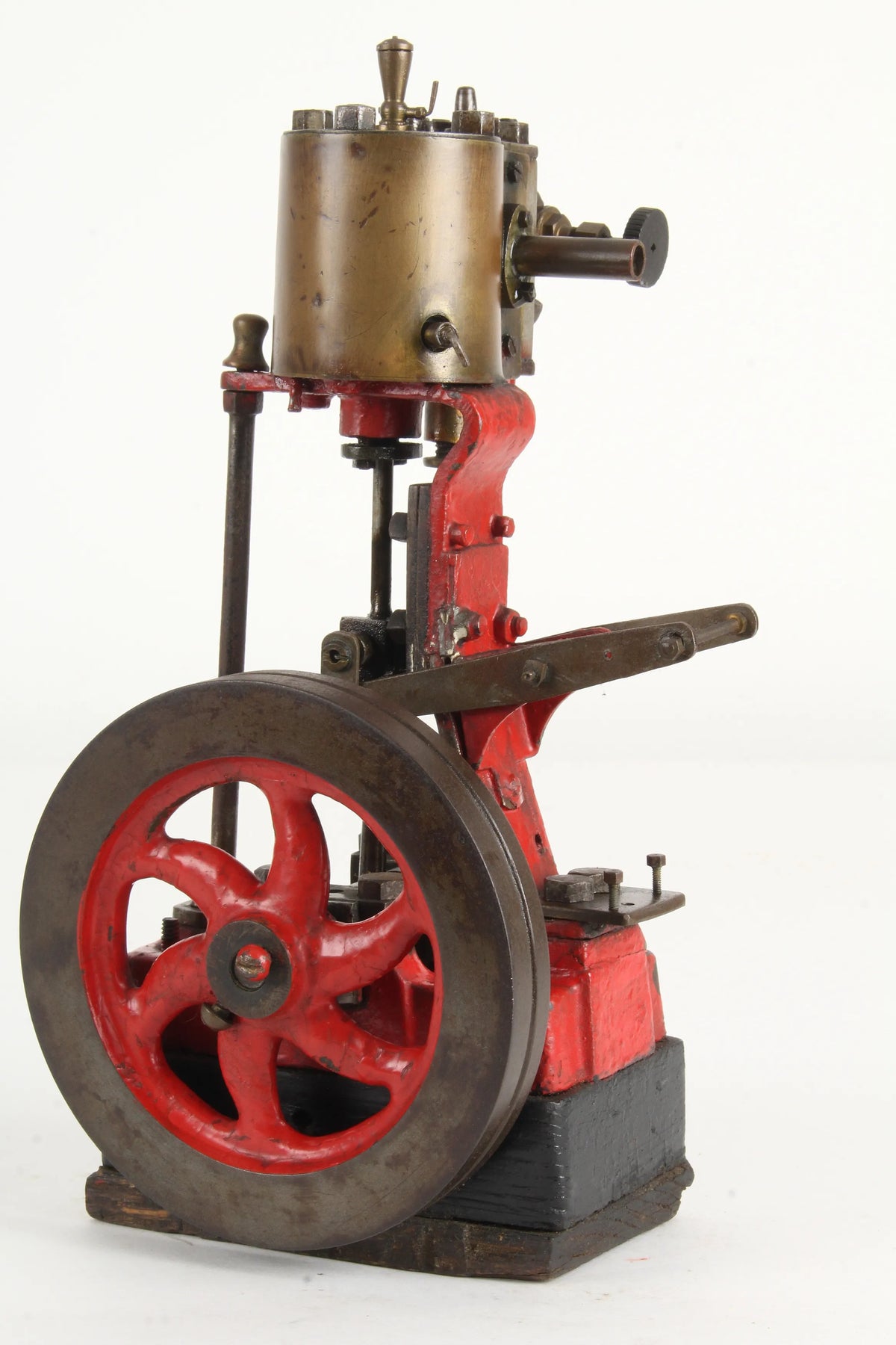Vintage vertical engine