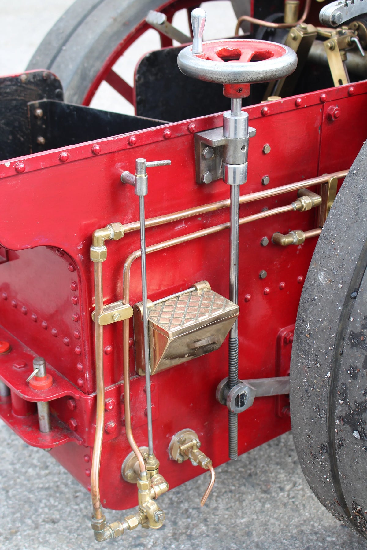 4 inch scale Foster agricultural engine