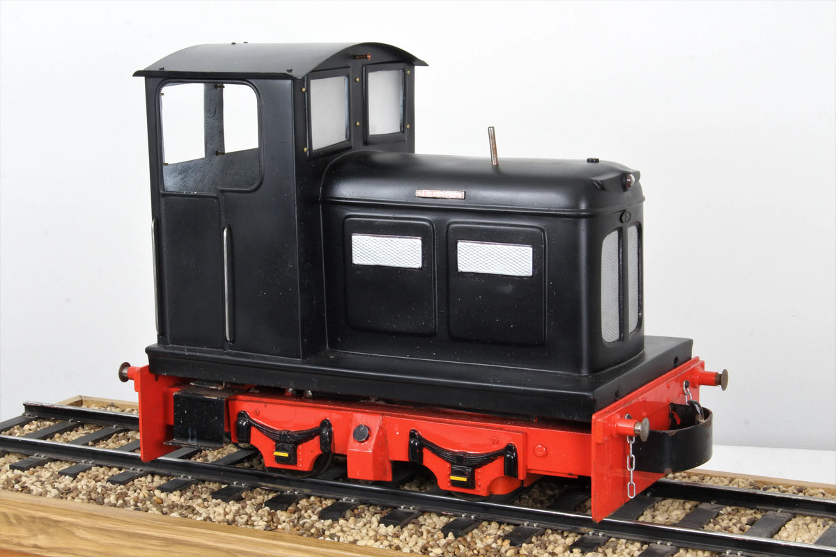 5 inch gauge Maxitrak Simplicity battery-electric shunter