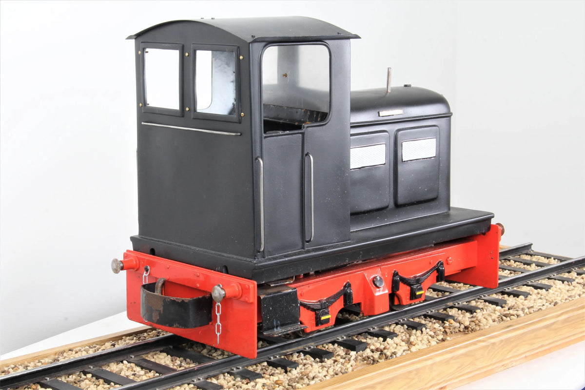 5 inch gauge Maxitrak Simplicity battery-electric shunter