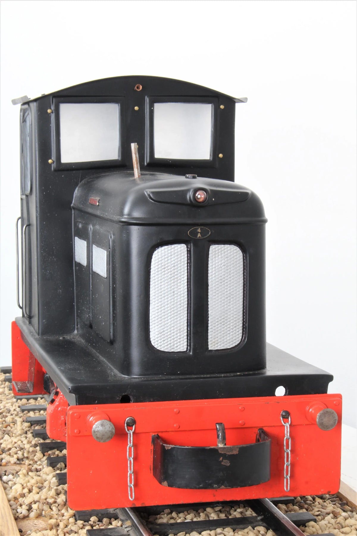 5 inch gauge Maxitrak Simplicity battery-electric shunter