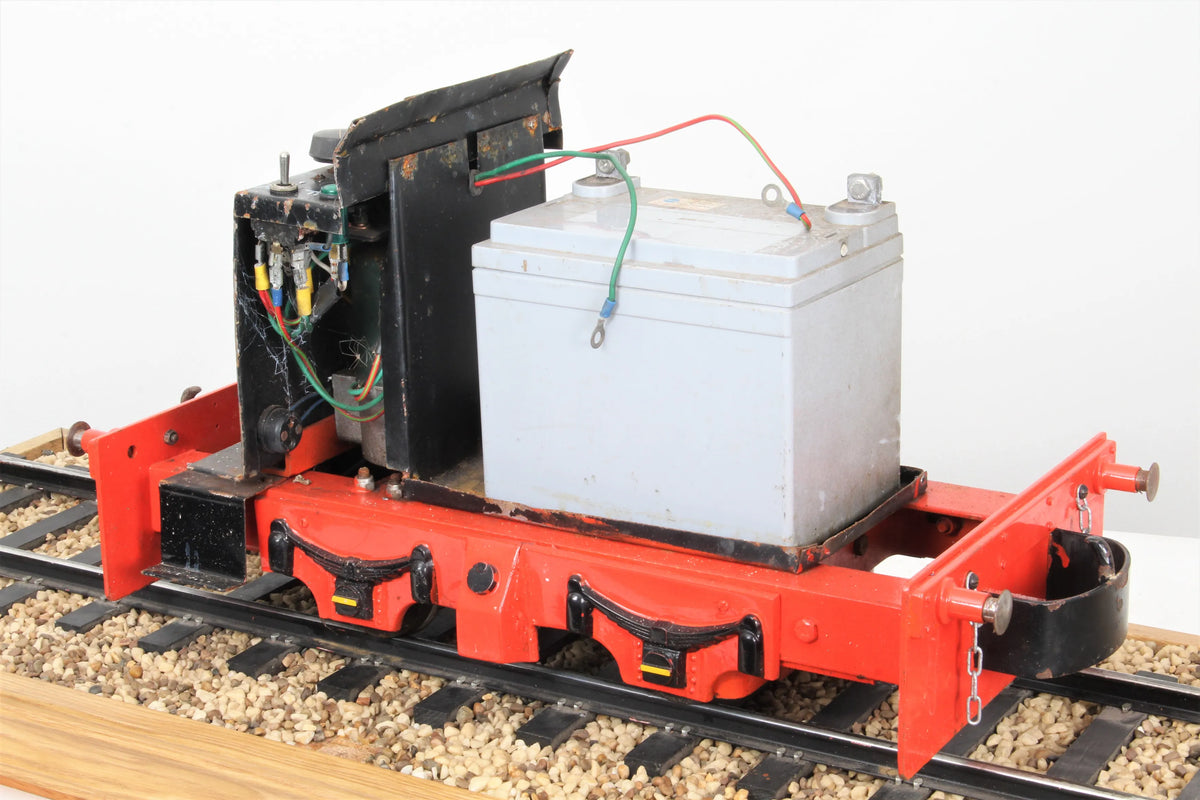 5 inch gauge Maxitrak Simplicity battery-electric shunter