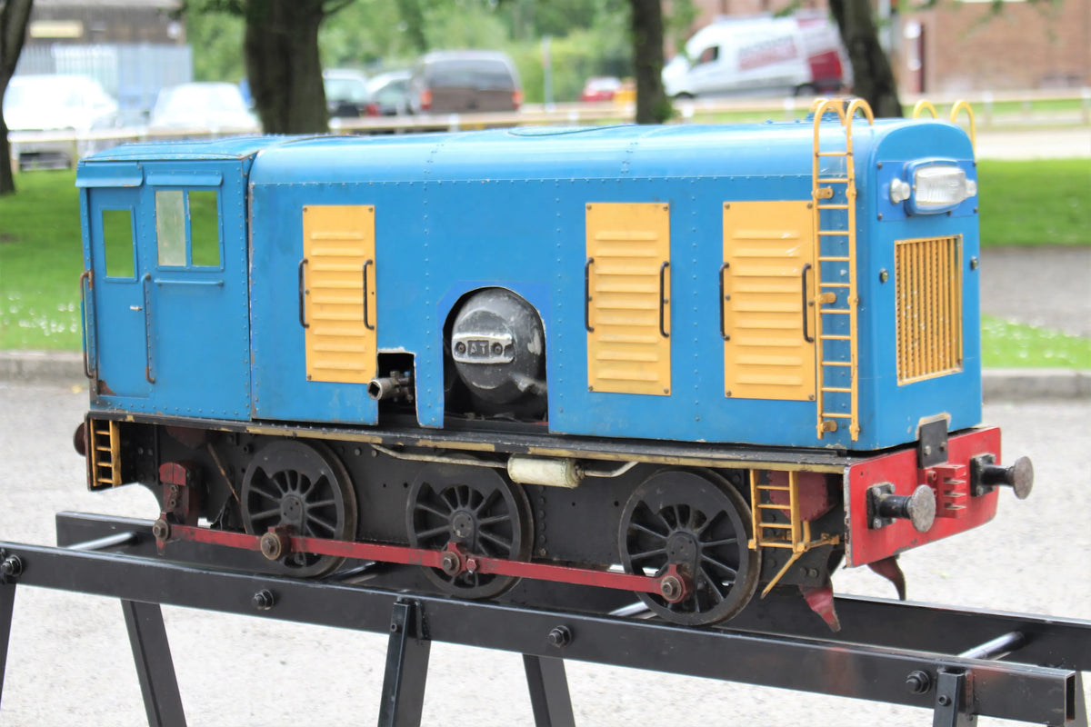 7 1/4 inch gauge diesel shunter