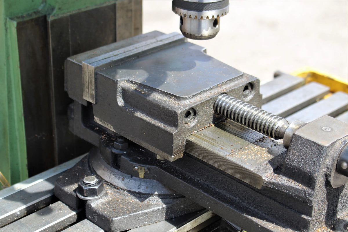 Warco VMC mill with tooling & accessories