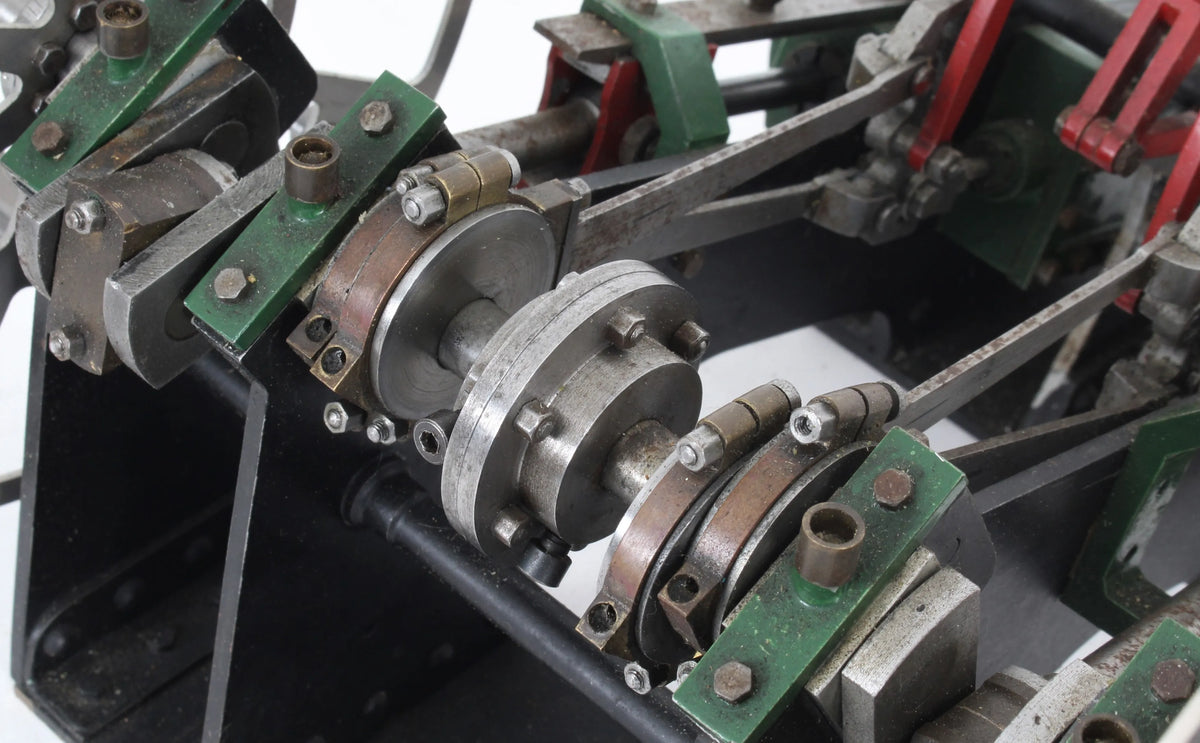 Diagonal paddle engine