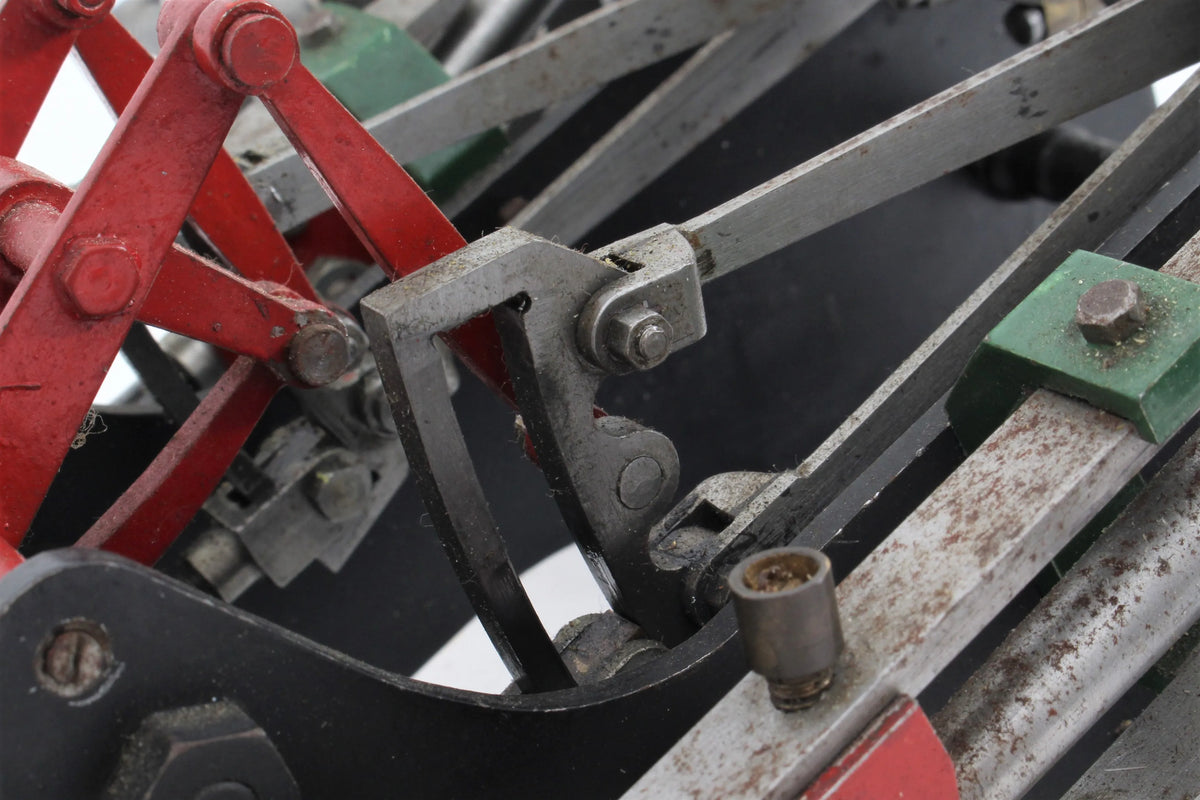 Diagonal paddle engine