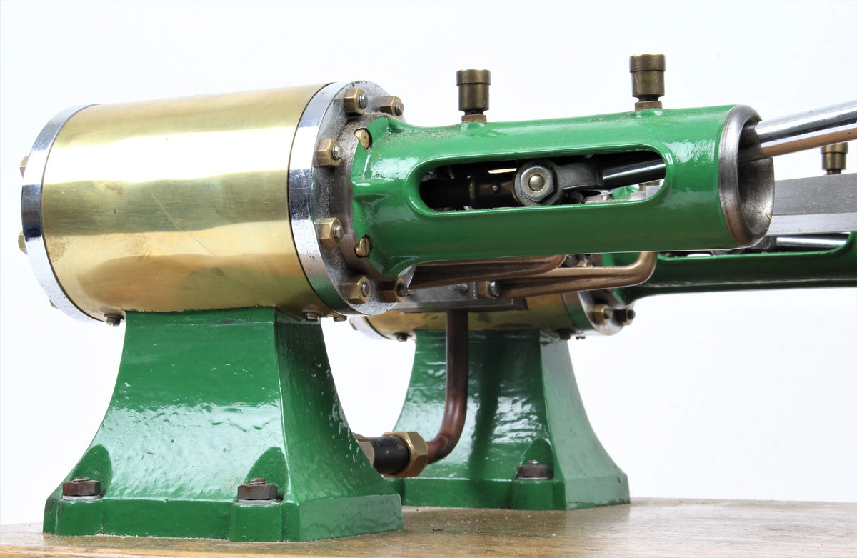 Large twin cylinder mill engine