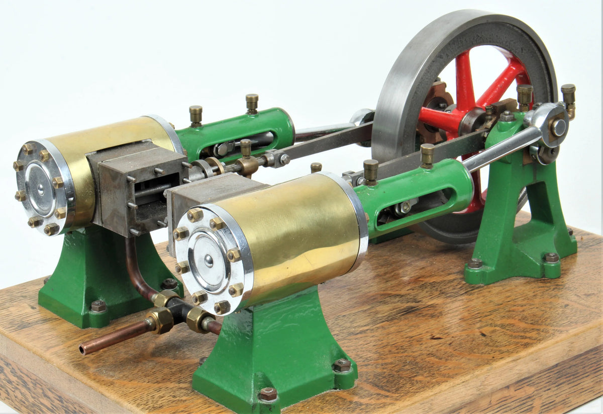 Large twin cylinder mill engine