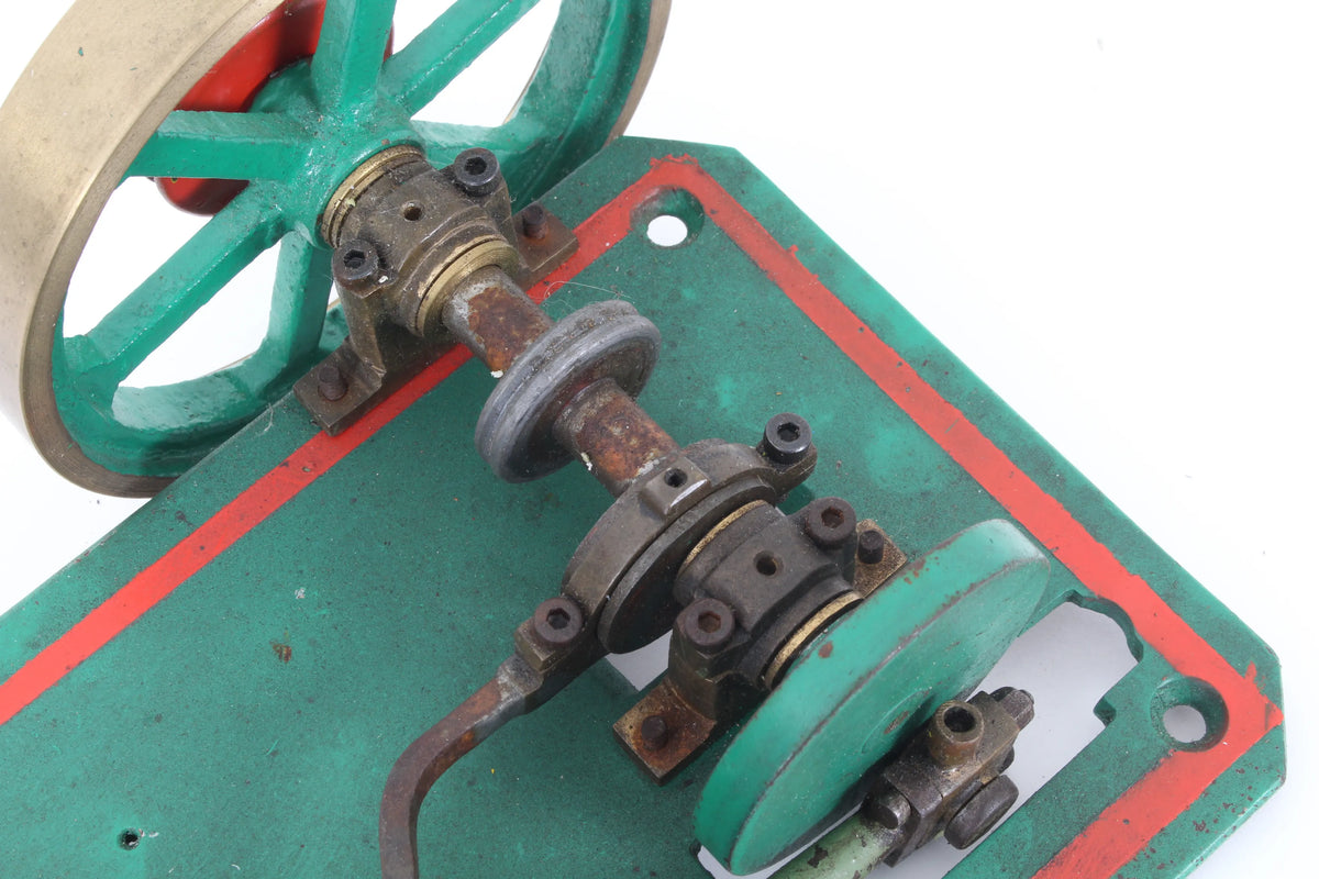 Vintage horizontal engine