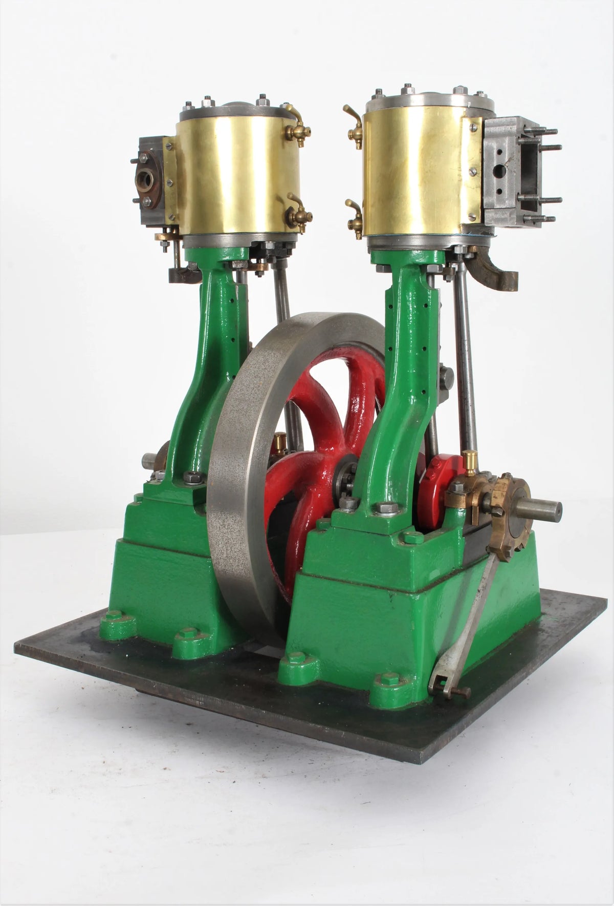 Twin Stuart No.1 vertical engines on base