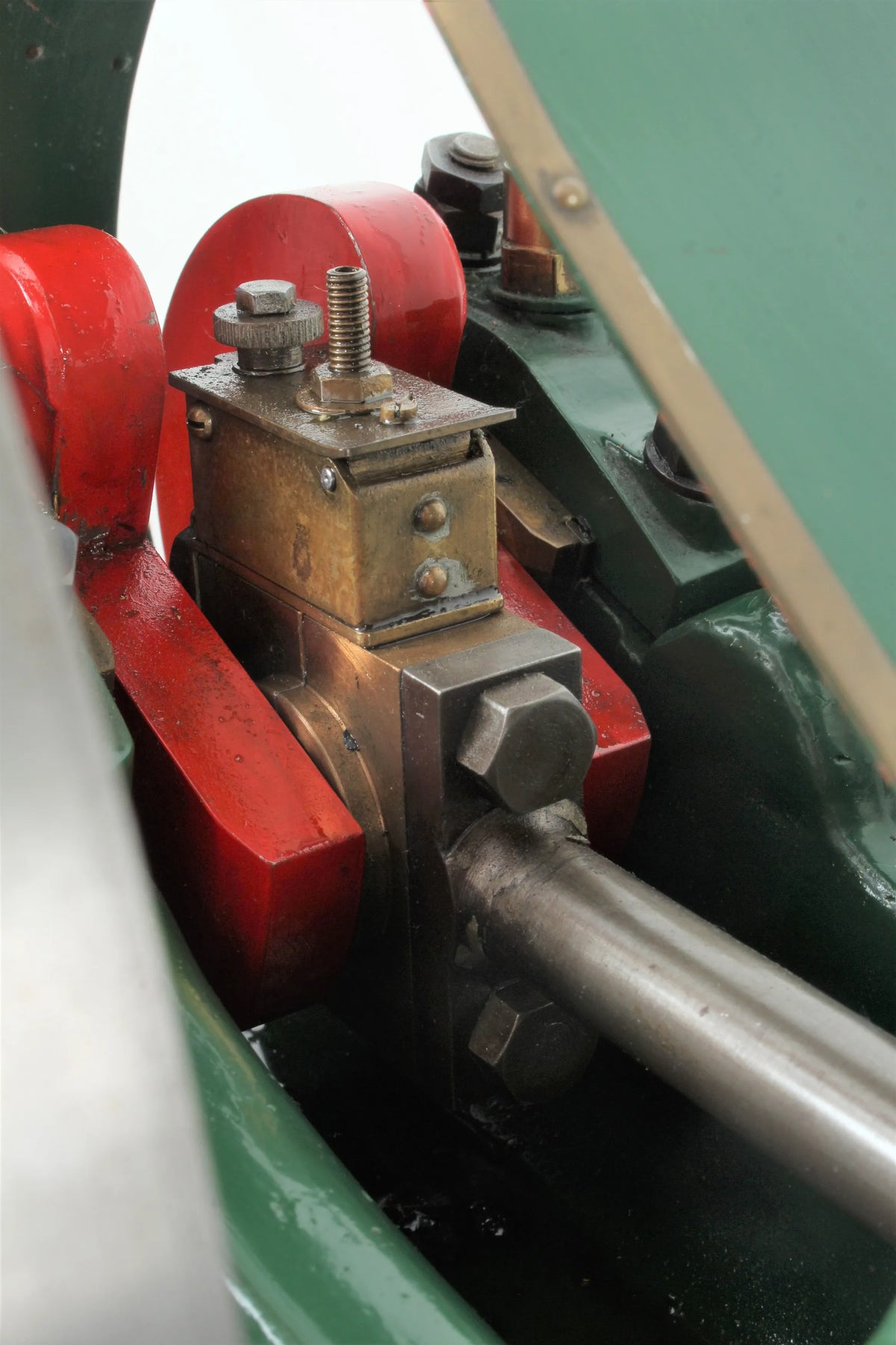 Large model open crank engine