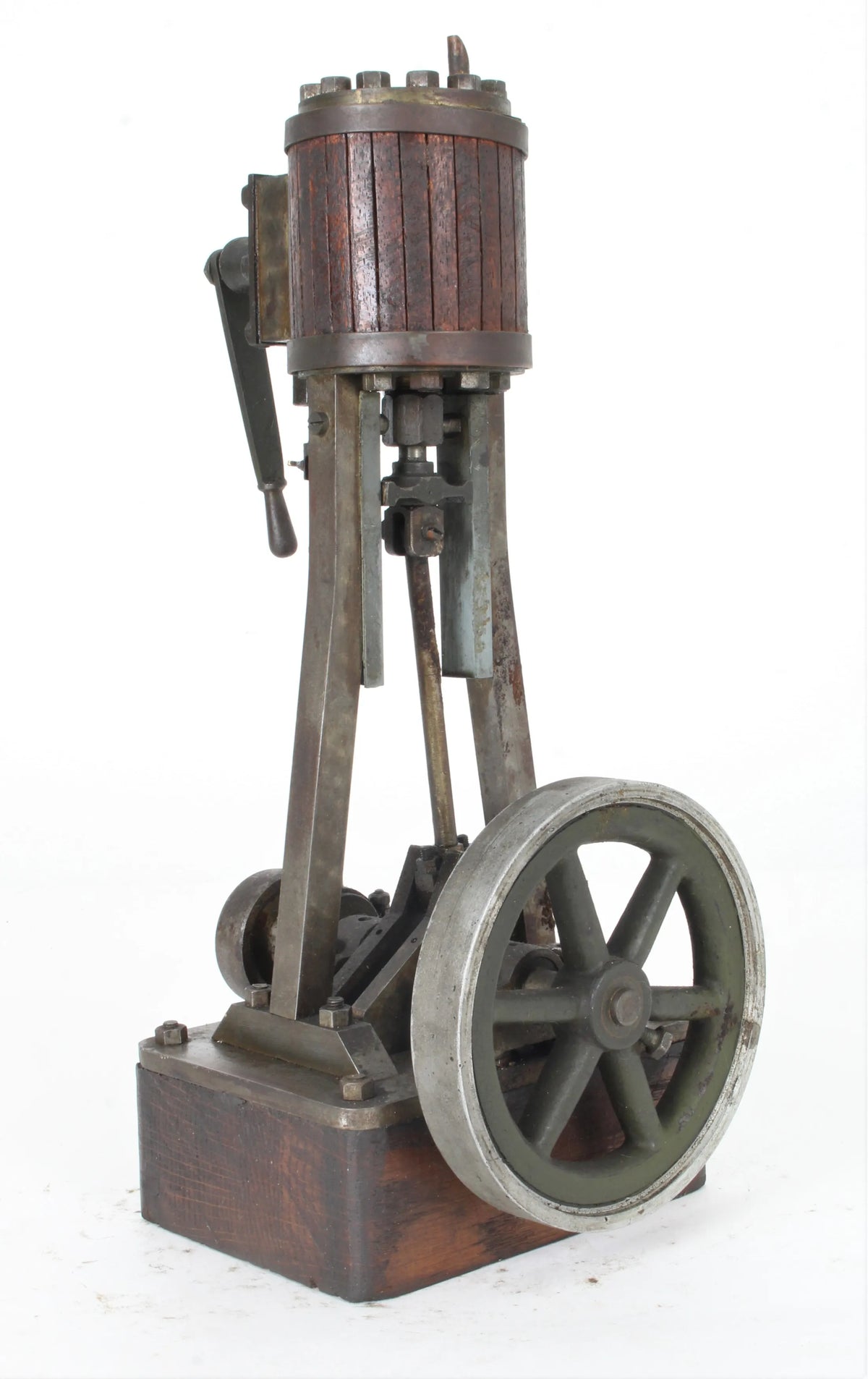Vintage vertical engine