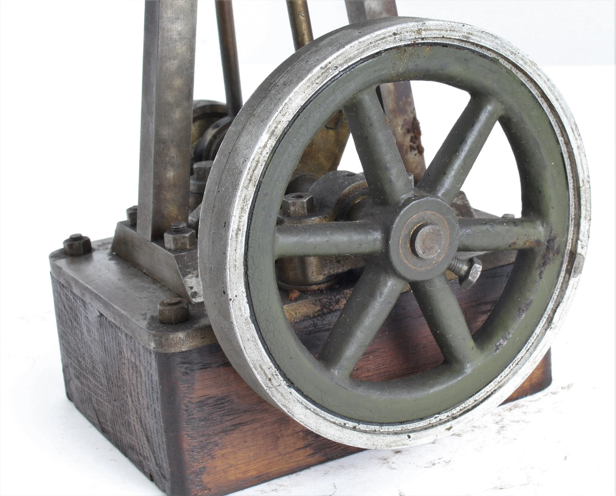 Vintage vertical engine
