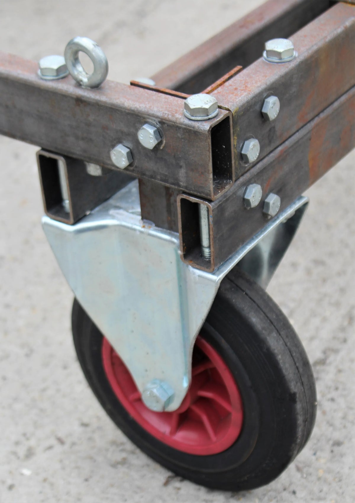 7 1/4 inch gauge locomotive stand