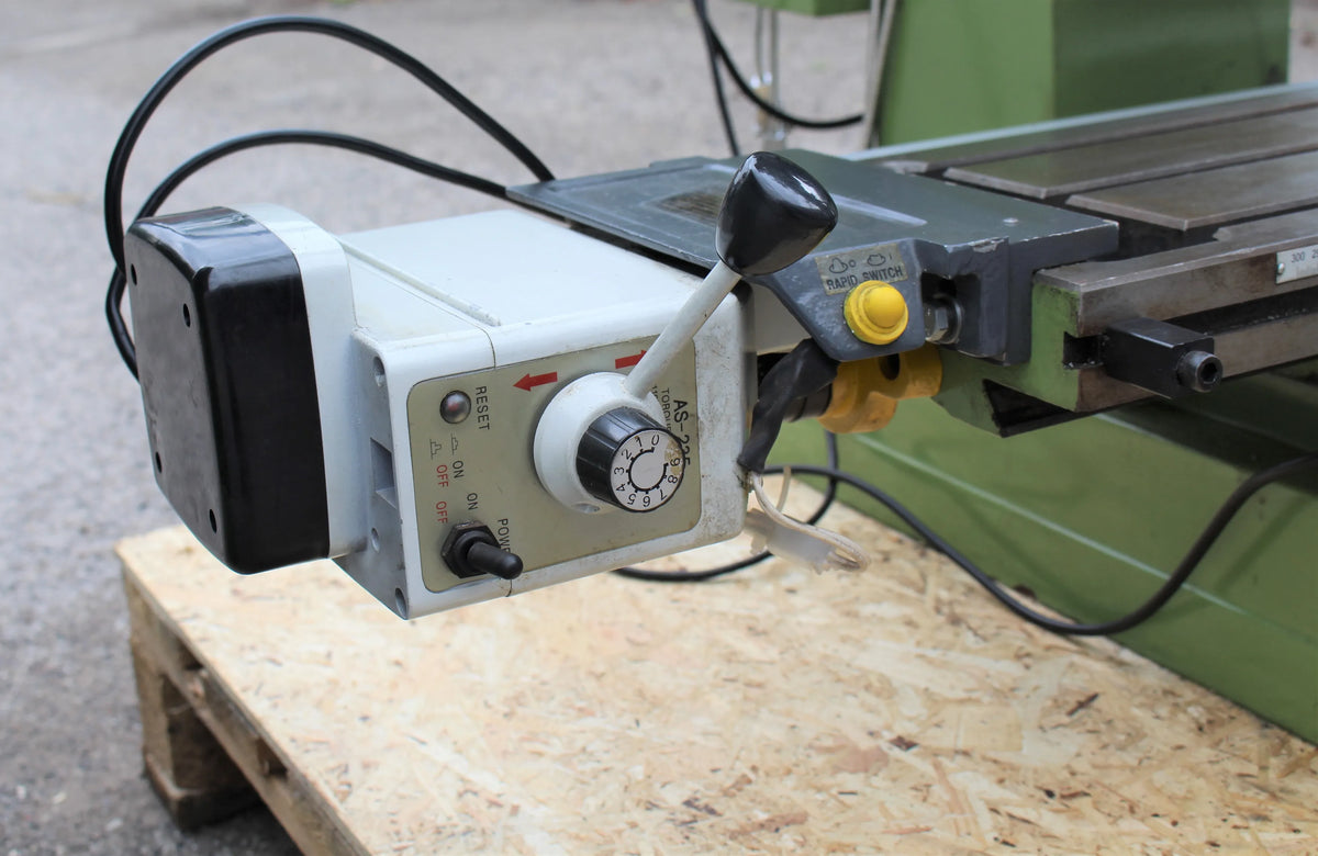 Warco Super Major mill with power table feed & DRO