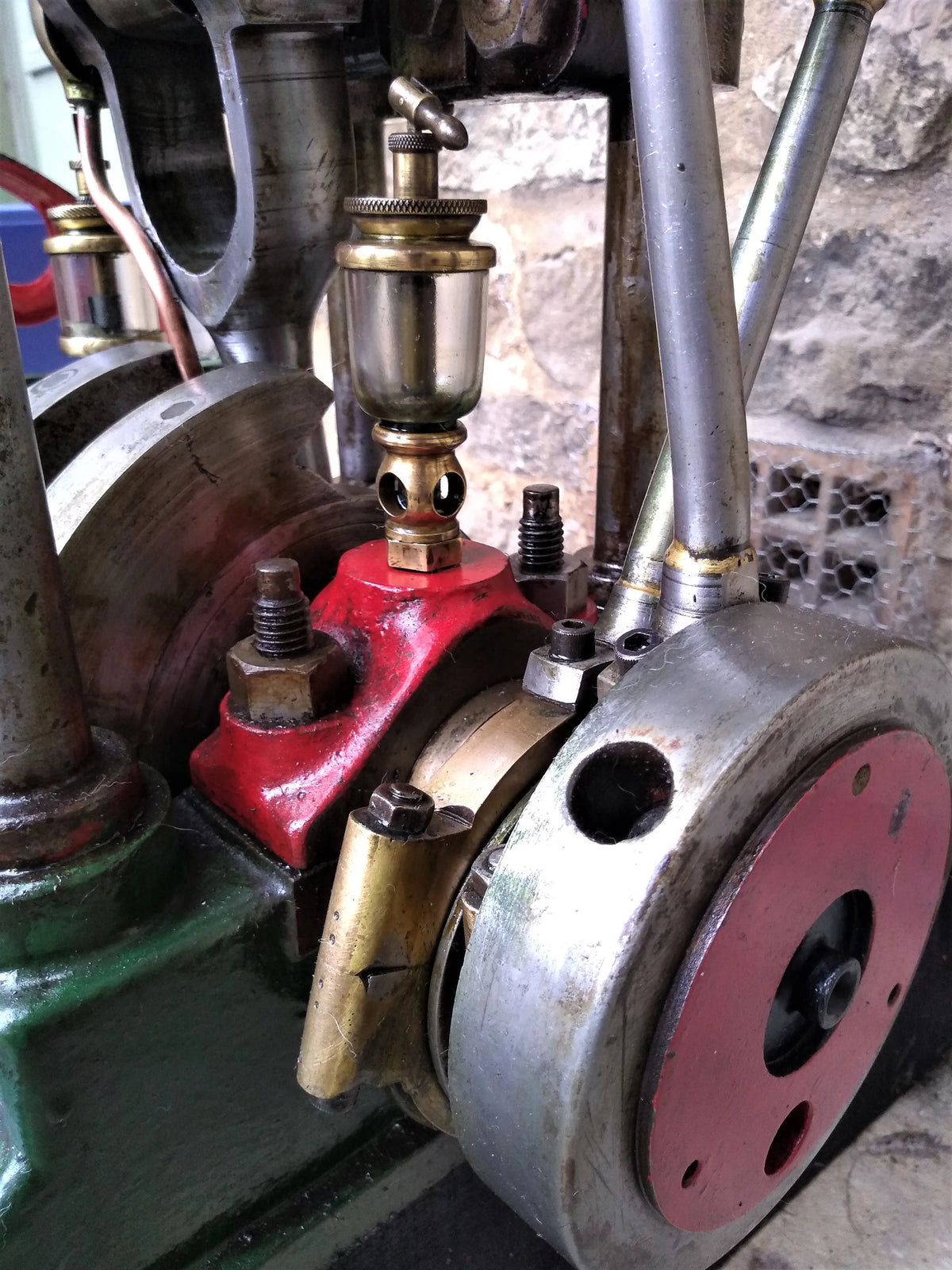Drysdale vertical engine with reversing gear