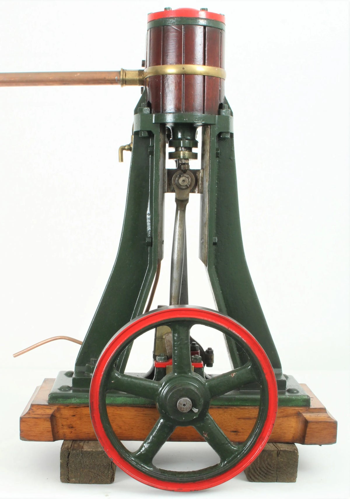Vintage vertical engine