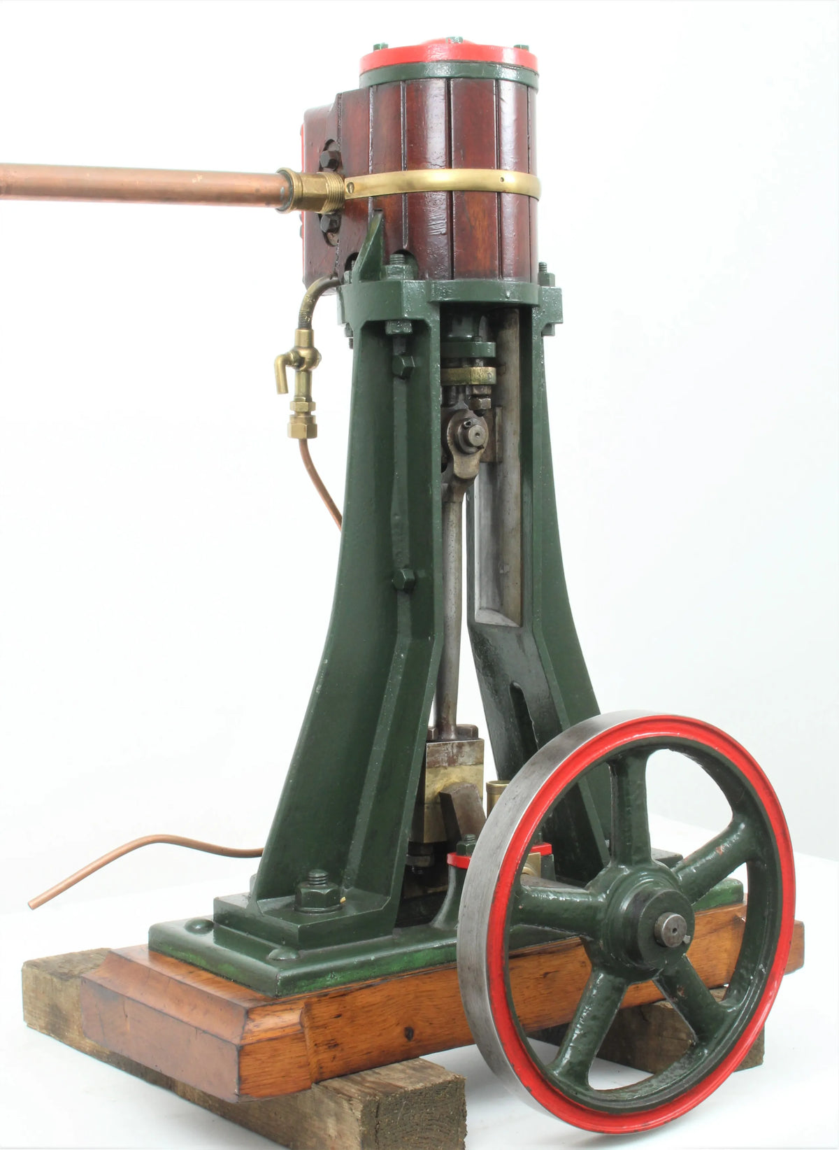 Vintage vertical engine
