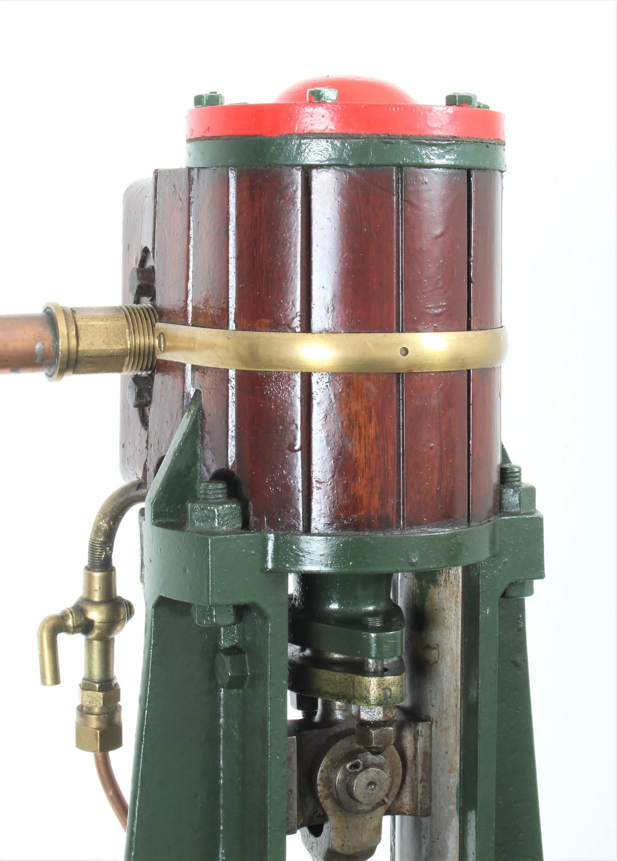Vintage vertical engine